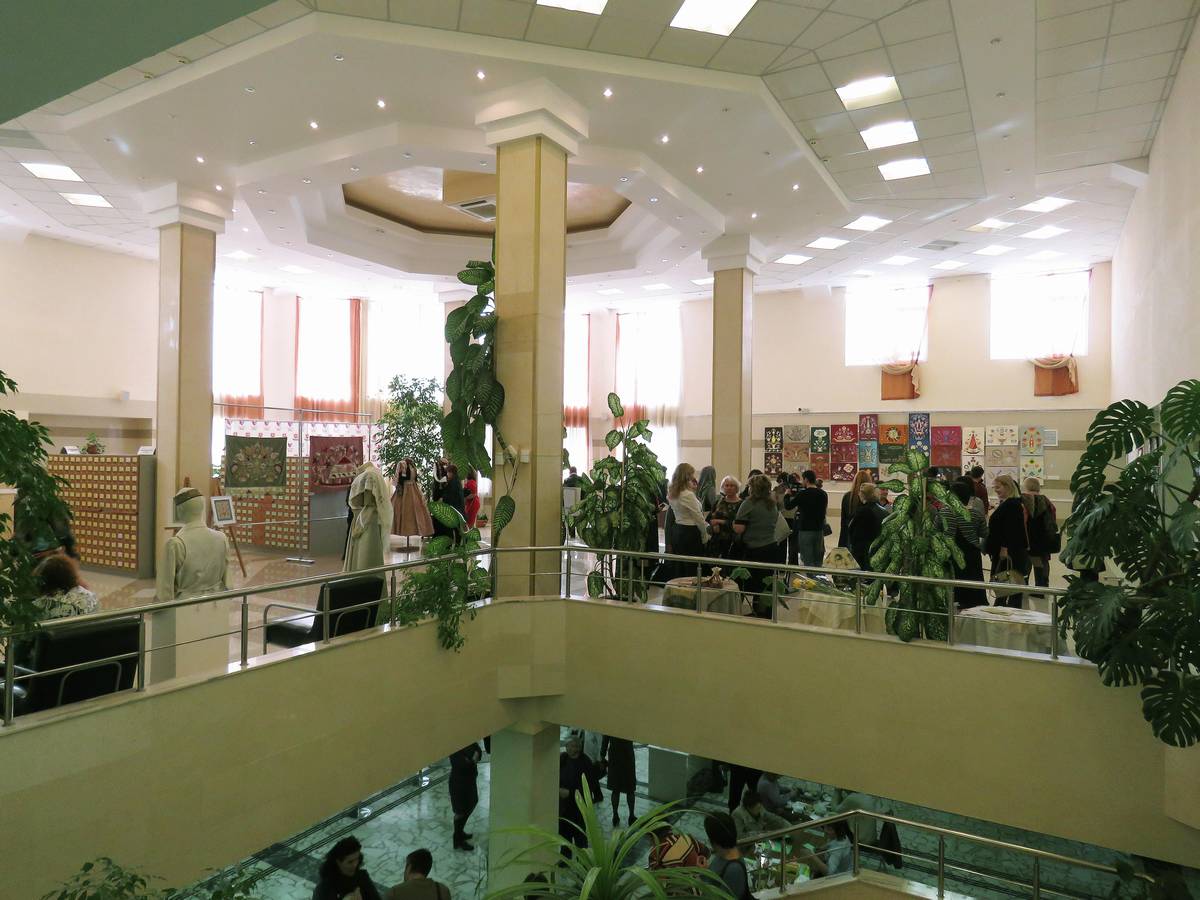 Выставка крымскотатарского золотного шитья